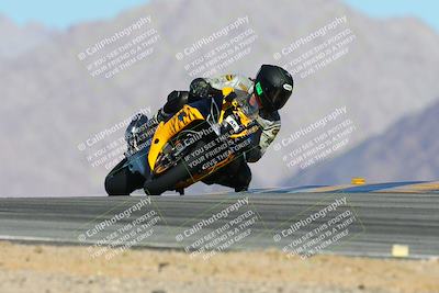 media/Feb-03-2024-SoCal Trackdays (Sat) [[767c60a41c]]/4-Turn 9 Set 1 (1040am)/